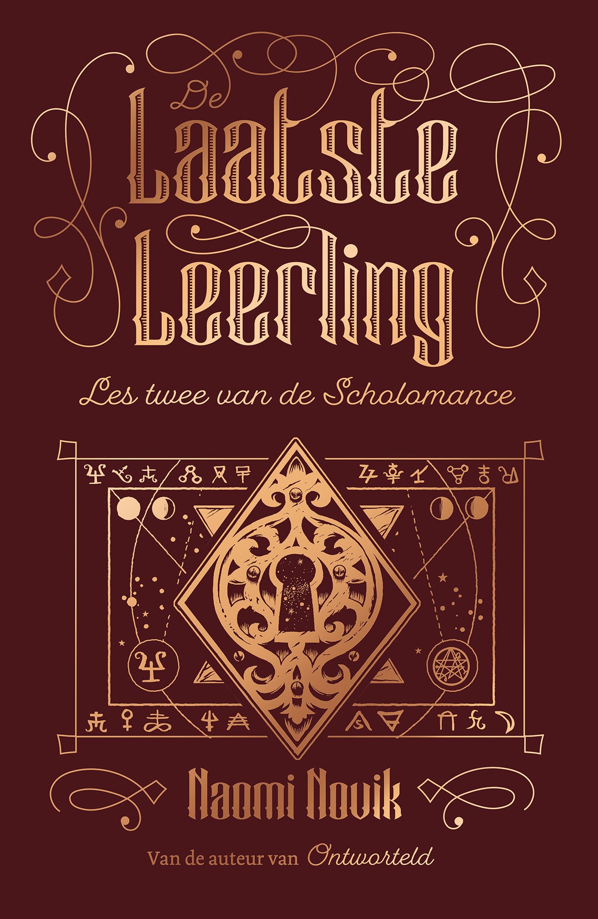 Boekomslag De laatste leerling van Naomi Novik – ISBN 9789021048420