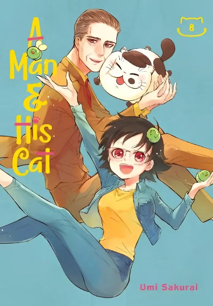 De cover van a man and his cat 8 door umi sakurai toont een kleurrijke illustratie met drie personages op een lichte blauwe achtergrond