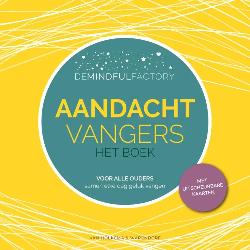 Heldere gele boekomslag met teal cirkelontwerp en gouden titel aandachtvangers het boek inclusief afneembare kaarten van mindful factory
