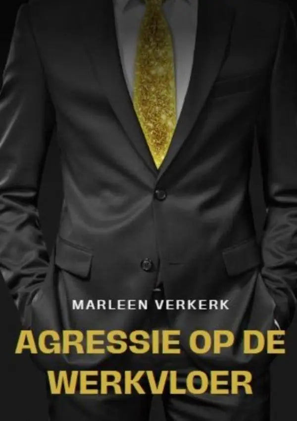 Een opvallende goudkleurige stropdas met patroon gedragen bij een zwarte smoking bij agressie op de werkvloer