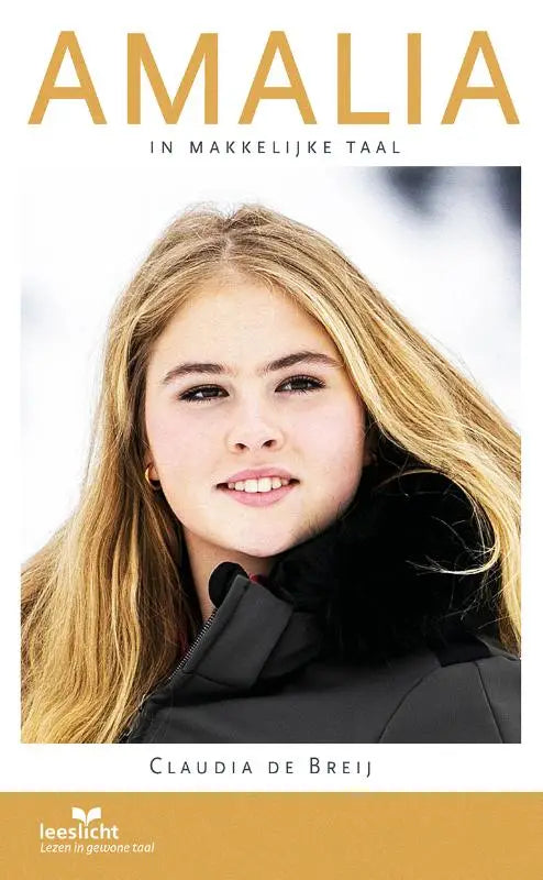 De boekcover van amaliaamalia toont een portret van een jonge vrouw met lang golvend blond haar en een zwarte jas met bontkraag