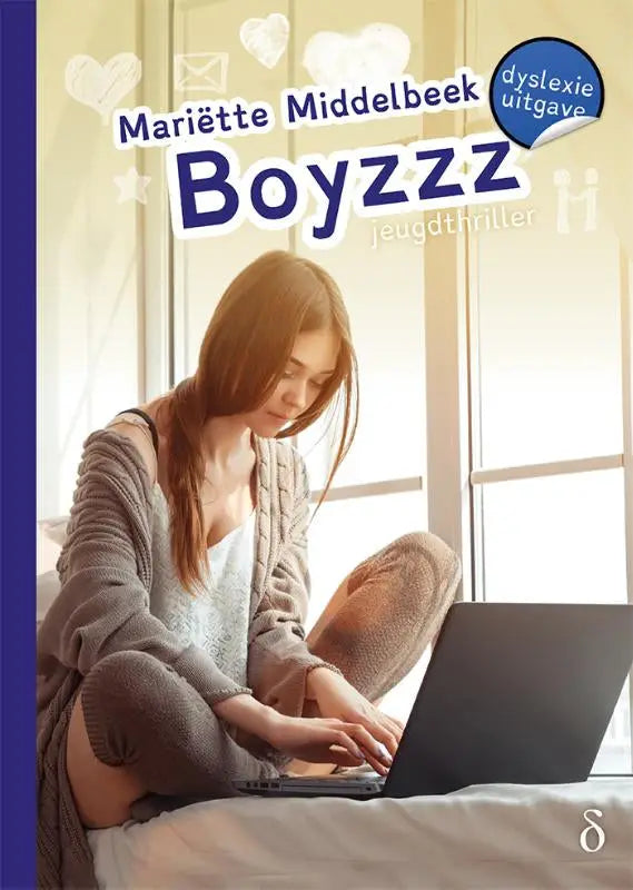 De boekomslag van Boyzzz toont een jonge vrouw in zachte, gedempte gebreide kleding zittend op een bed met een open laptop