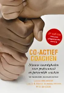 Beige textiel met co-actief coachen tekst en laura whitworth logo van uitgeverij thema zichtbaar
