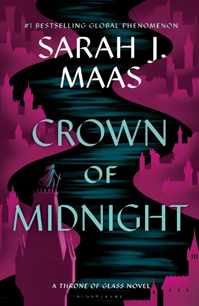 De boekomslag van crown of midnight door sarah j metselaar, een glass novel uit de throne of glass-serie