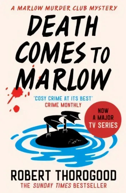 Boekcover van death comes to marlow met titel in zwart en illustratie van twee donkere silhouetten op eiland