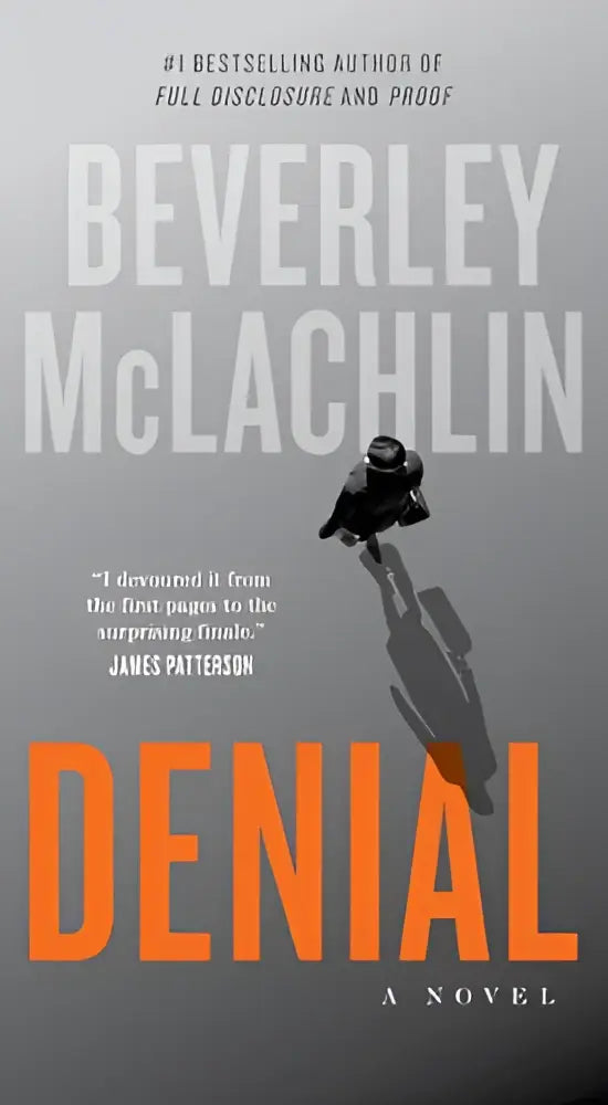 De boekomslag van denial toont de titel in oranje en de auteur beverly mclachlin voor een jilly truitt novel