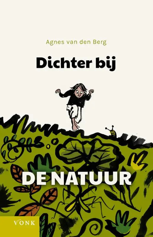 Boekcover van dichter bij de natuur met een kind in zwart-witte kleding op groene natuurillustratie