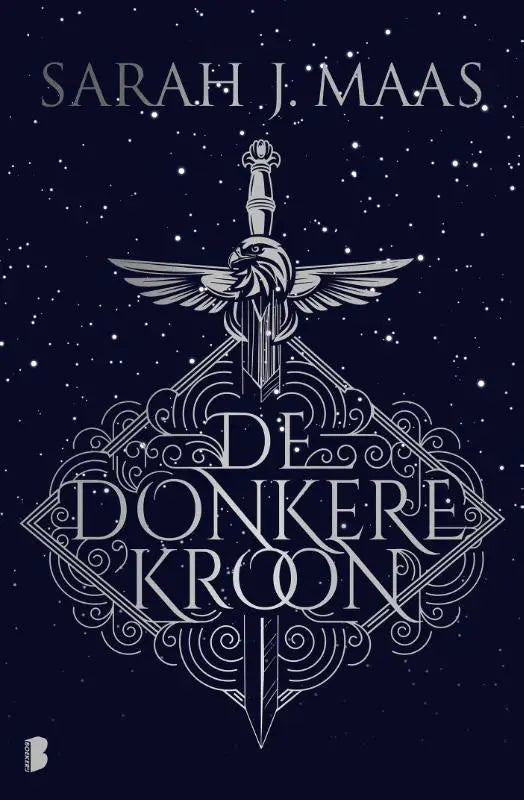 Embleem van zilveren zwaard en adelaar op donkere blauwe sterrenhemel voor de donkere kroon limited edition met celaena sardothien