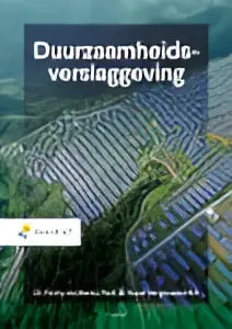 De duurzaamheidsverslaggeving booklet van ruud vergoossen is groen en wit met zwarte tekst bovenaan