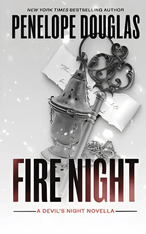 De boekcover van fire night een night holiday novella toont een antieke metalen sleutel met ingewikkeld ontwerp