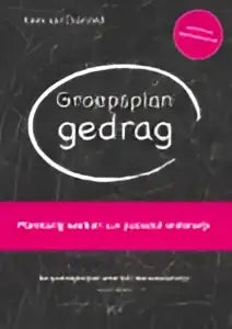De zwart-witte grafische omslag van groepsplan gedrag van uitgeverij pica met een ovaal omlijnde tekst gedragsgericht voor andere onderwijsbehoeften