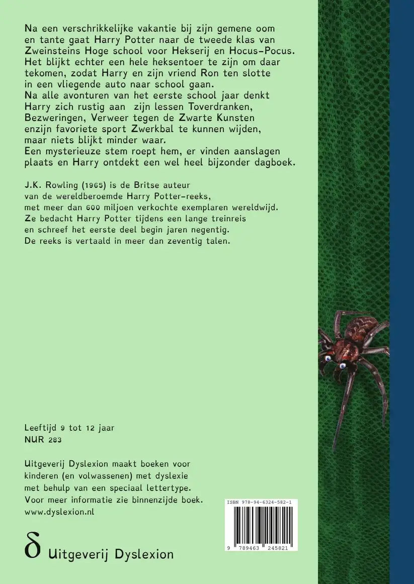 Een gedetailleerde donkerrode spin met witte ogen op een groene ondergrond bij harry potter en de geheime kamer dyslexie versie