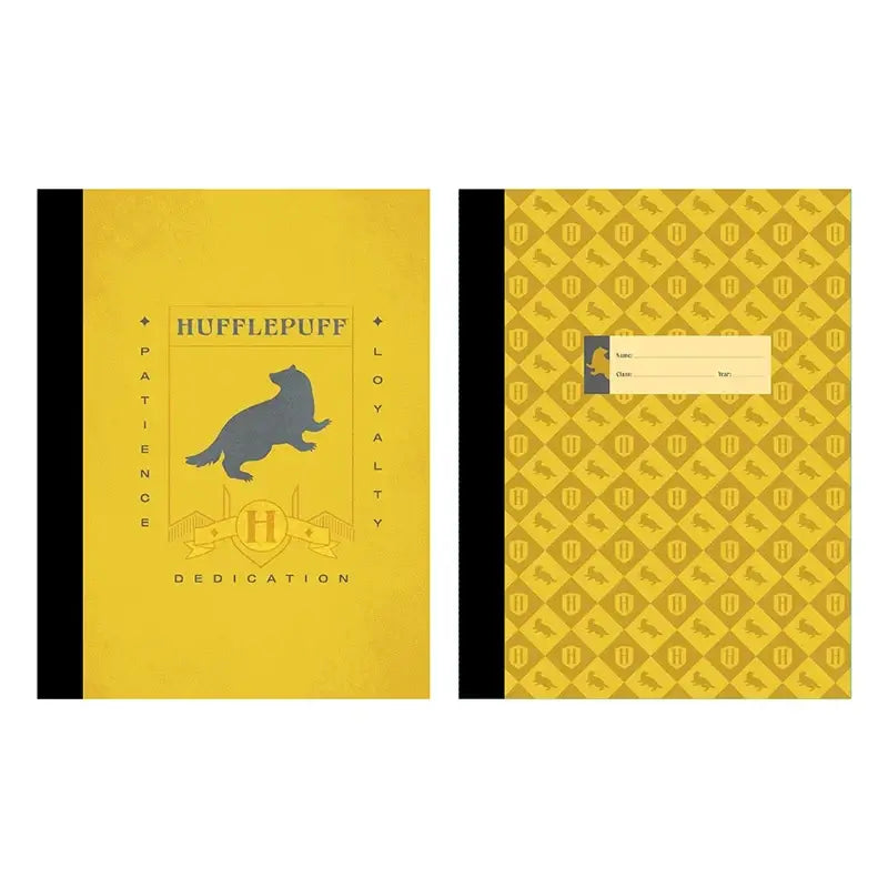 Gele hufflepuff notitieboekenset met grijs das embleem en herhalend wapenpatroon voor harry potter fans