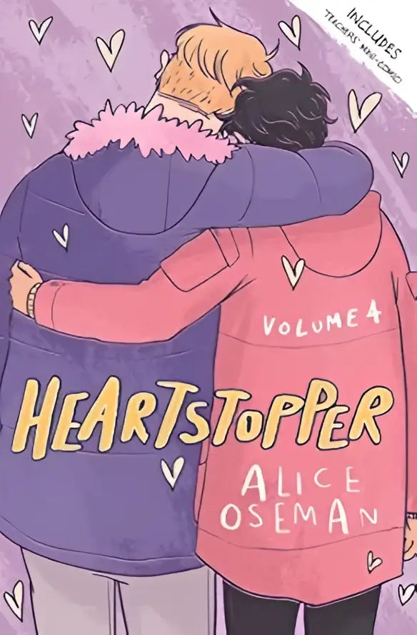 De cover van heartstopper volume 4 door alice oseman toont twee geïllustreerde personages in zachte pastelkleuren met hartmotieven