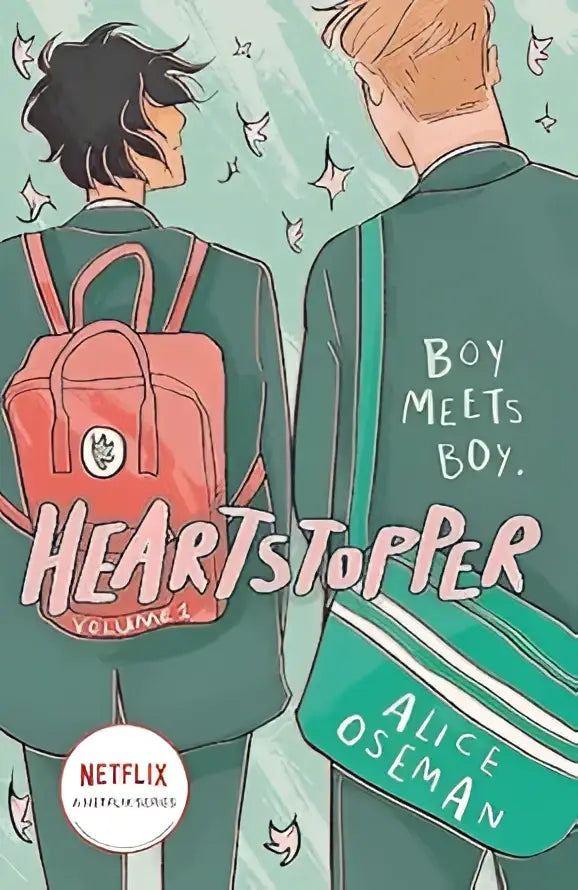 De roze rugzak met een cirkelvormig logo wordt gedragen door een personage in heartstopper volumes 1-6 van alice oseman