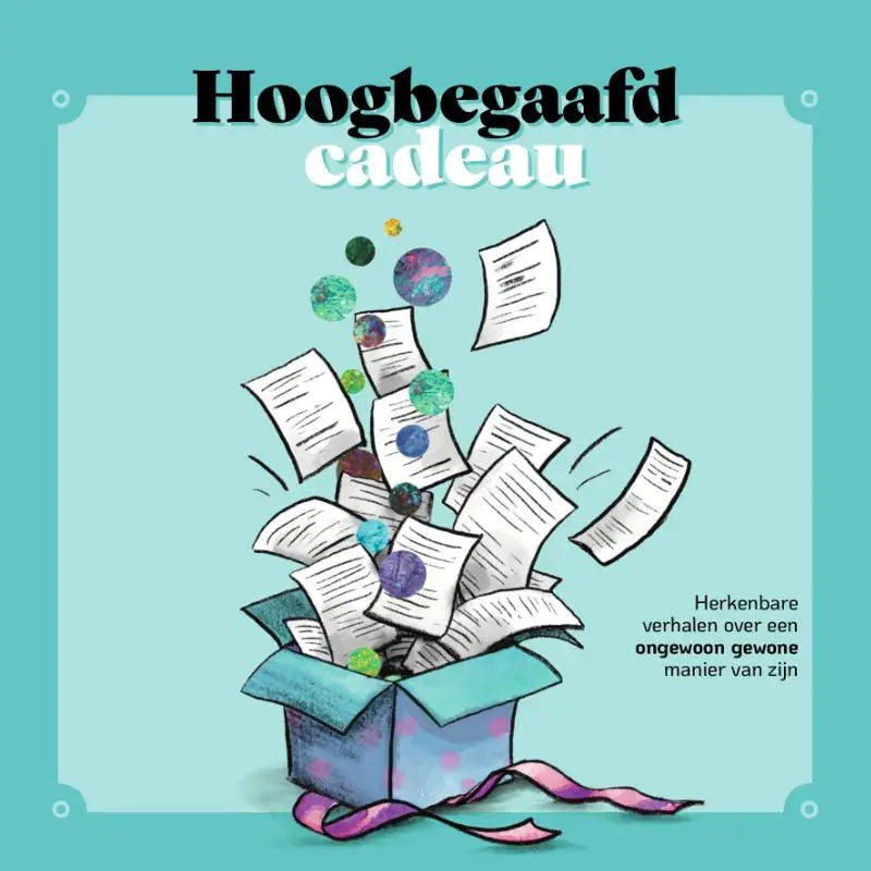 Teal cadeaubox met roze lint gevuld met witte papiertjes en kleurrijke patronen als hoogbegaafd cadeau