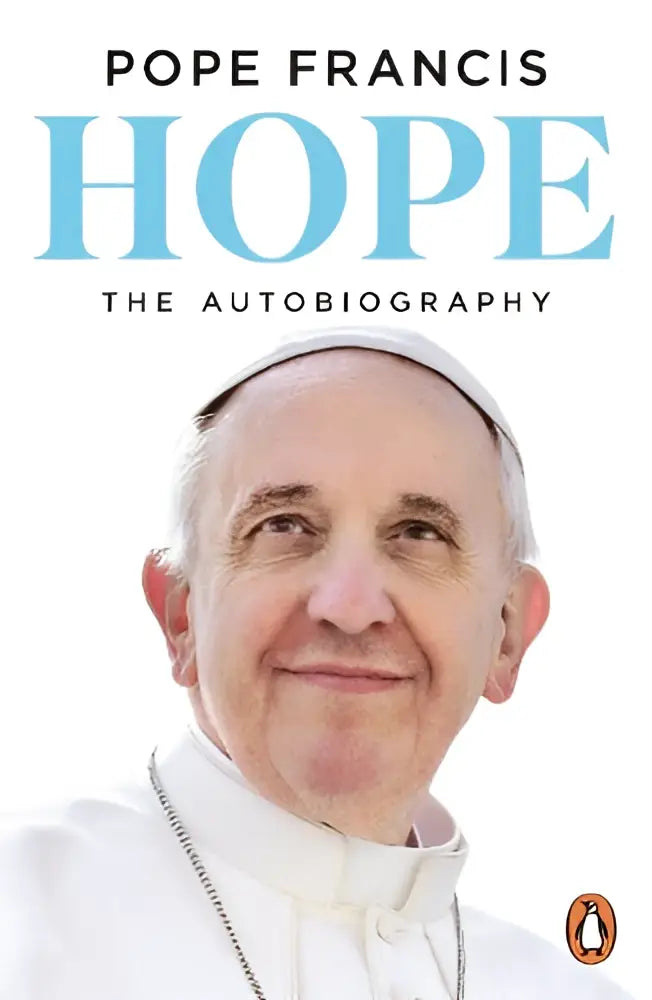 De cover van pope francis´s autobiografie hope toont een portret van de paus in wit pauselijk gewaad met zilveren ketting
