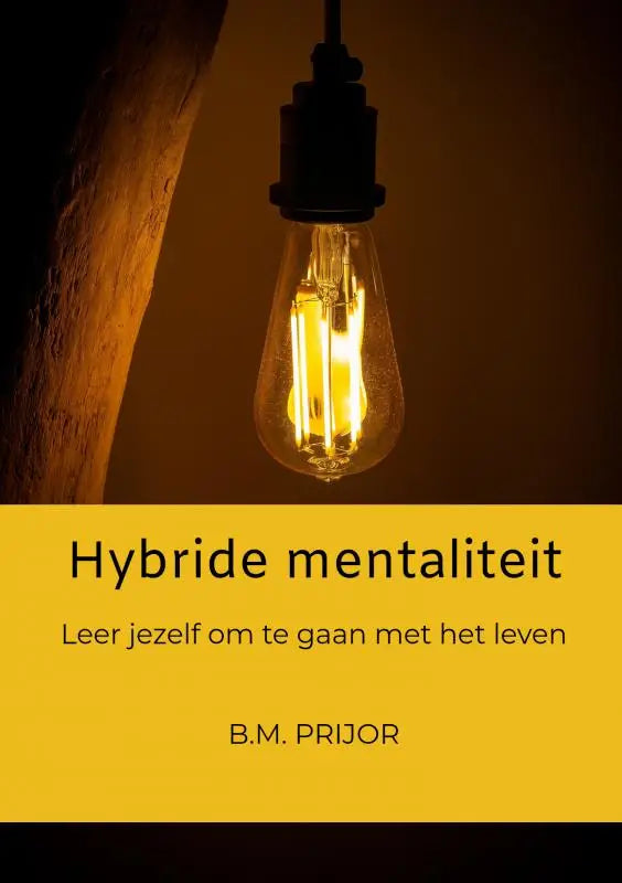 Een vintage gloeilamp met zichtbare gloeidraad en zwarte metalen voet tegen een warme houten achtergrond voor hybride mentaliteit