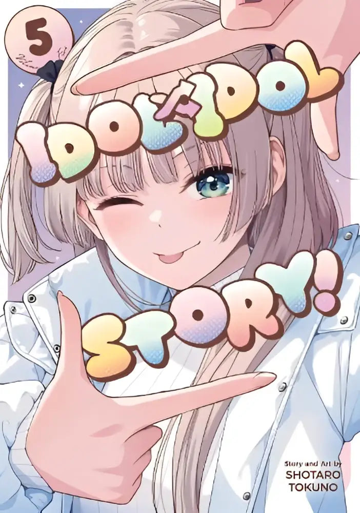 Cover van manga idol x idol story volume 5 met een lachende anime meisje met lichtbruin haar en witte jas