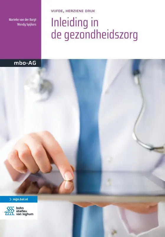 Witte labjas met blauwe blouse en stethoscoop voor assisterende beroepen inleiding in de gezondheidszorg wendy spijkers bsl media