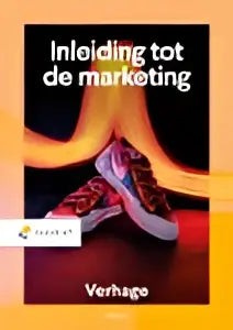 De boekcover van inleiding tot de marketing door bronis verhage toont rode hoge hakken op een oranje gele achtergrond