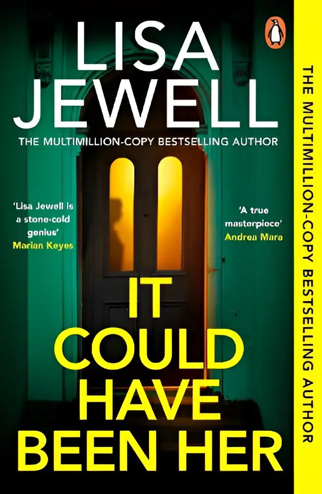 De cover van het boek it could have been her toont de titel in geel op een donkergroene achtergrond met een houten deur waar warm licht uitstraalt