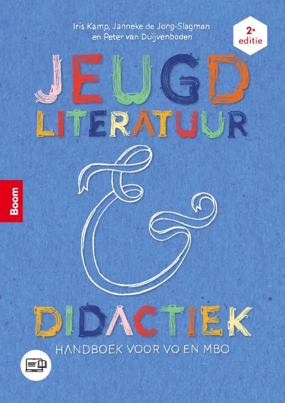 De cover van het boek jeugdliteratuur en didactiek toont kleurrijke handgetekende letters op een blauw met decoratieve witte krullen voor voortgezet onderwijs en literaire ontwikkeling geactualiseerde editie