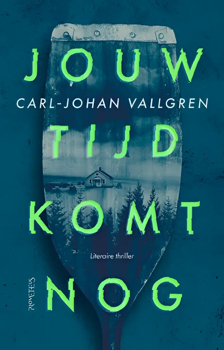 De boekcover van tijd komt toont een verweerde donkerblauwe houten peddel met een vervaagde afbeelding van een besneeuwde hut
