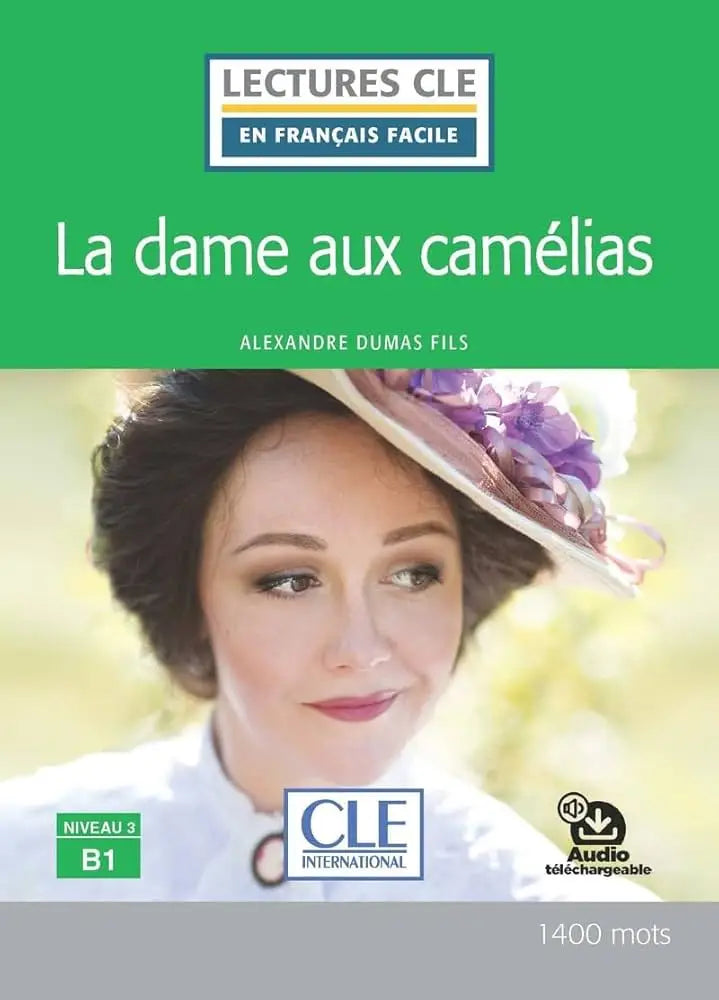 Groen omslag franse leerboek la dame aux camélias met portret vrouw paarse bloemenhoed aux camélias