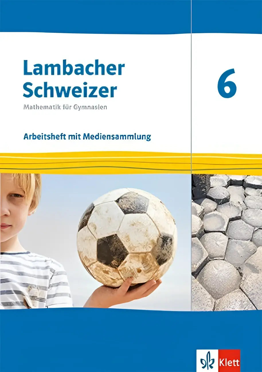 Witte en zwarte versleten voetbal in kinderhanden bij lambacher schweizer mathematik 6 arbeitsheft mit mediensammlung