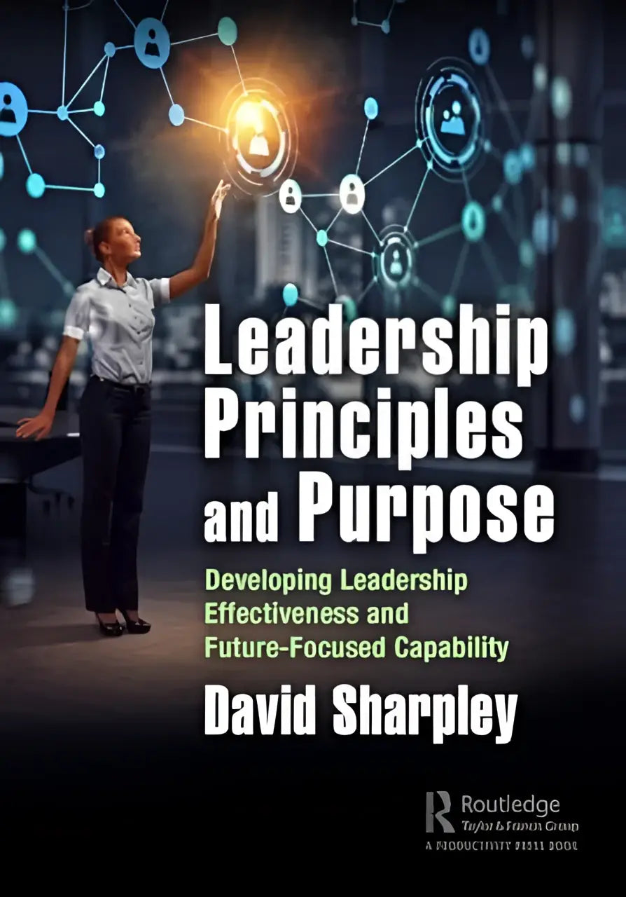 De boekcover van leadership principles and purpose door david sharples toont leiderschapsprincipes en doelgerichtheid