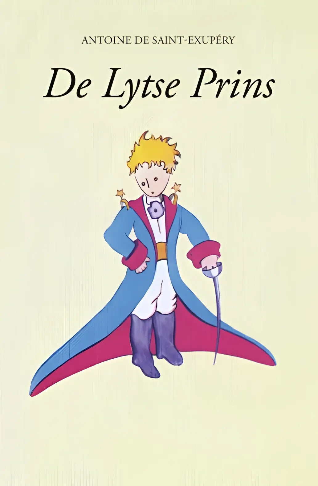 De lytse prins boekomslag met cartoon van prins in blauw en rood met cape, witte broek en zwaard