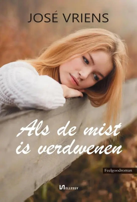 Boekcover van als de mist is verdwenen met jonge vrouw in witte gebreide trui tegen herfstachtergrond