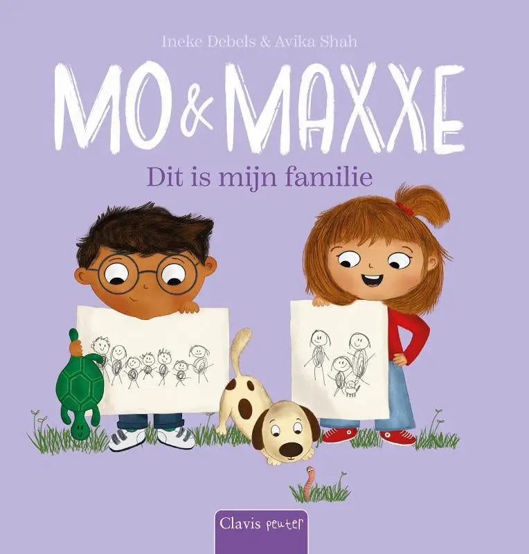 Kinderboekcover van mo en maxxe dit is mijn familie met twee kinderen, een groene schildpad en een gespikkelde hond door ineke debels clavis bvba