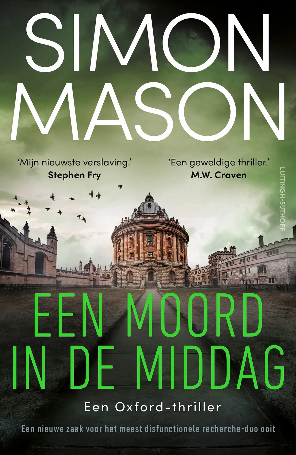 De boekcover van een moord in de middag door simon mason toont een opvallend groen en zwart ontwerp, uitgegeven door luitingh sijthoff