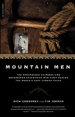 De boekcover van Mountain toont de titel mountain men in witte letters met een afbeelding van ruig terrein en houten structuren