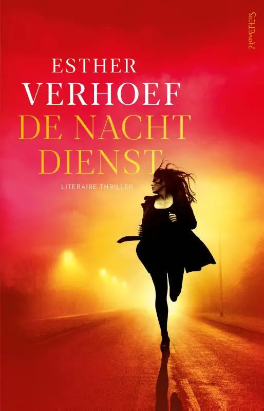Vrouw in silhouette met donker mantel en mondkapje rennend onder vurige lucht in esther verhoef literaire thriller de nachtdienst