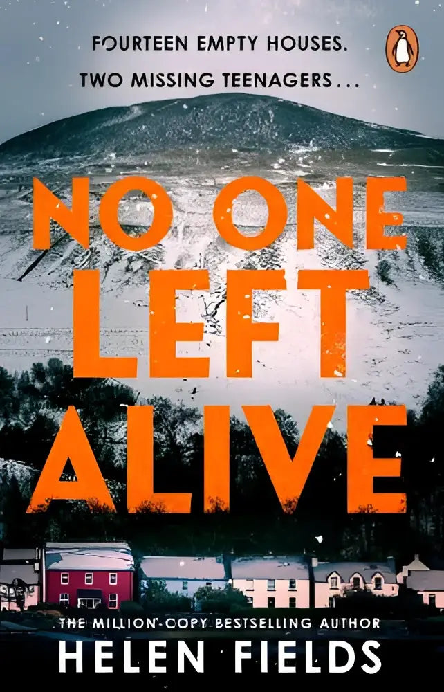 De boekcover van no one left alive toont een sneeuwlandschap met huizen en bergen onder een donkere hemel