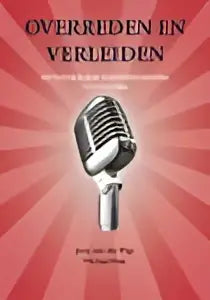 Vintage stijl zilveren microfoon met klassieke grille op rode achtergrond voor overreden en verleiden 1e herziene editie michael vliek hoger onderwijs