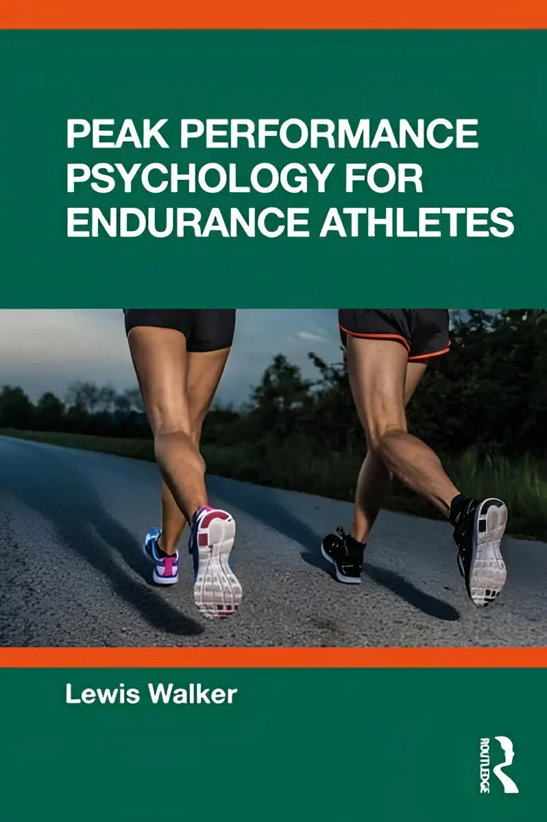 Groen boekomslag peak performance psychology for endurance athletes door lewis walker met afbeelding van hardlopers op weg