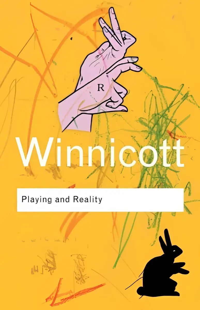 Gele omslag van het boek playing and reality met een illustratie van handen die het vredesteken maken en een zwarte konijnsilhouet