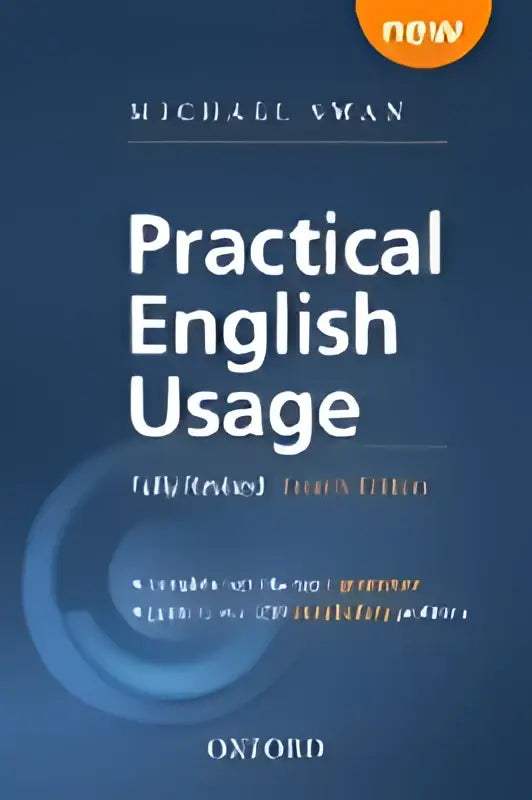 Practical English Usage 4th edition paperback by Michael Swan met donkerblauwe omslag en witgrijze tekst