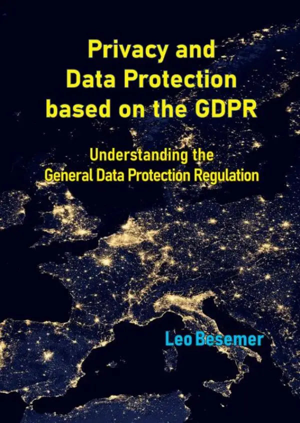 De boekcover van privacy and data protection toont geel vetgedrukte tekst op een donkere satellietfoto van Europa