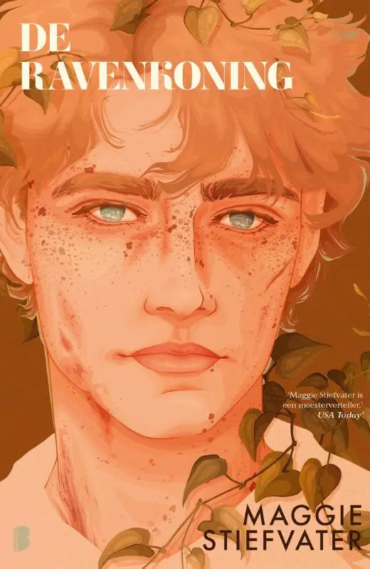 De cover van het boek De ravenkoning door Maggie Stiefvater met een warme illustratie in oranje en bruine tinten