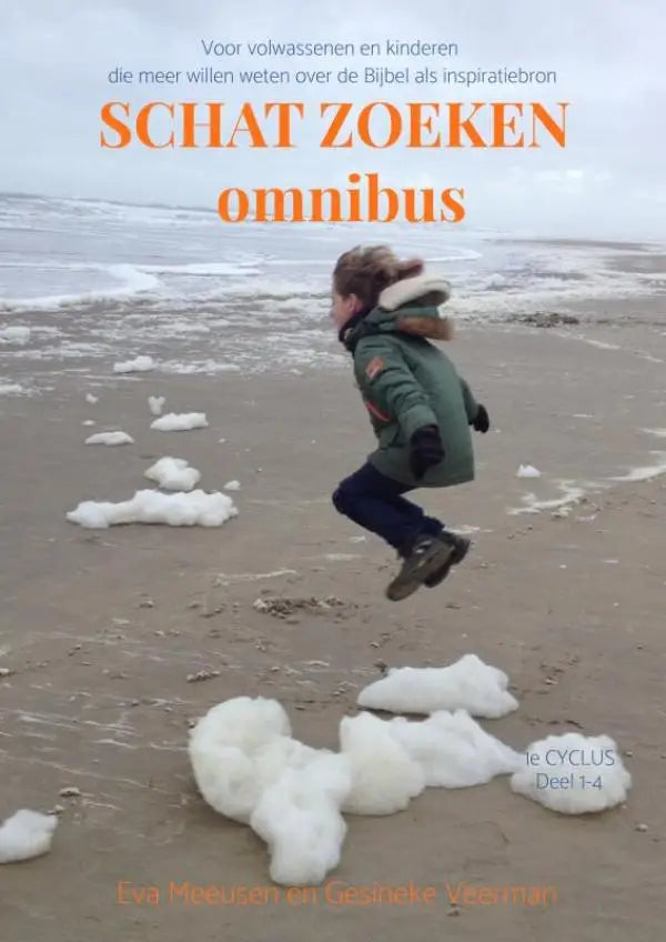 De cover van de schat zoeken omnibus deel 1-4 toont een kind in een groene winterjas springend op een besneeuwd strand