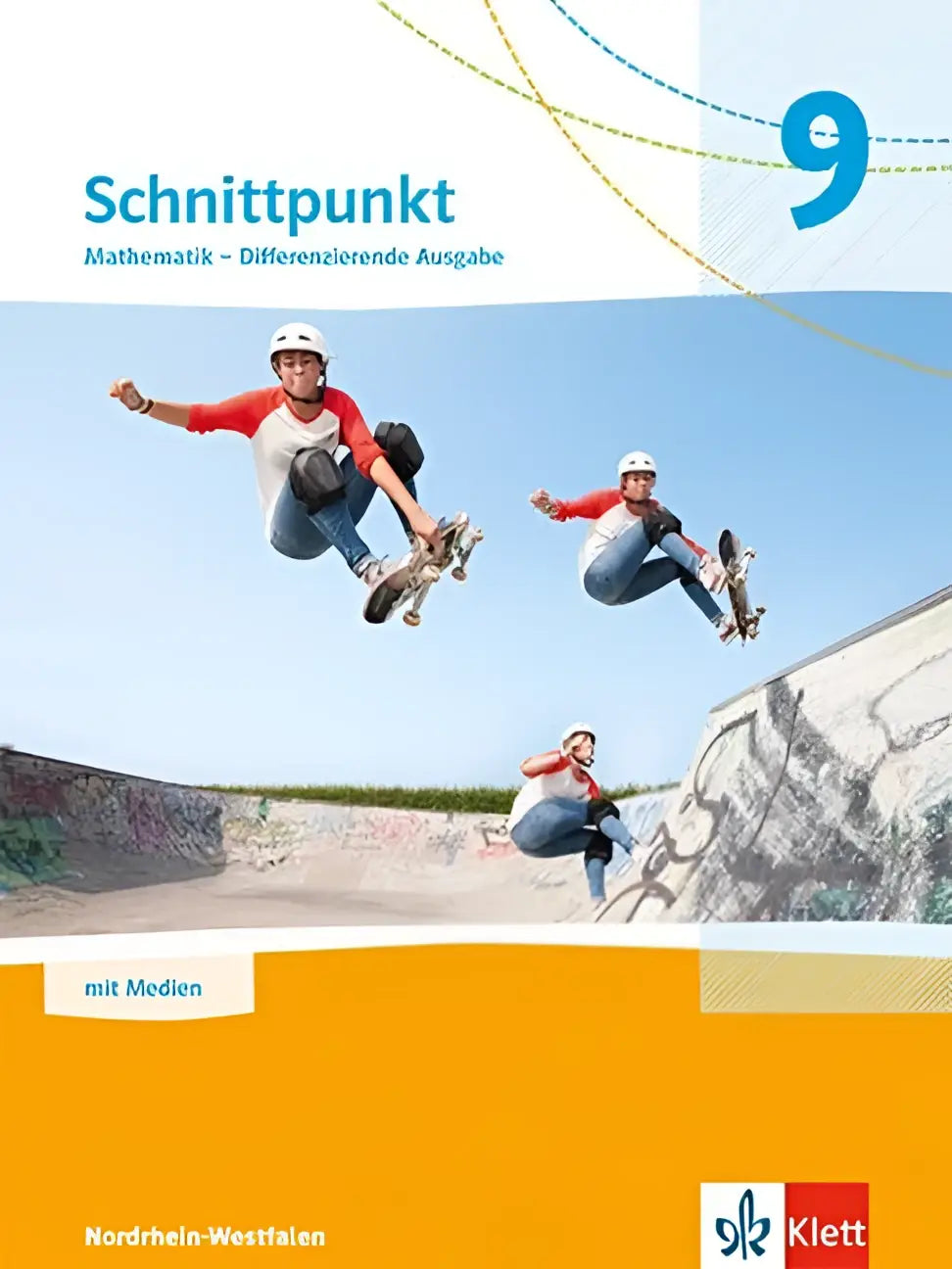 Cover van het schnittpunkt mathematik 9 schulbuch mit medien met skateboarders in de lucht voor een blauwe lucht