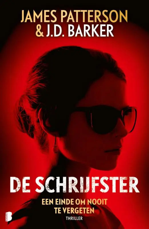 Vrouw met zwarte zonnebril en zwarte haarbun tegen rode achtergrond voor de schrijfster een einde om nooit te vergeten