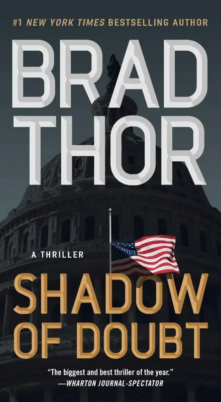 De thriller boek cover shadow of doubt door brad thor toont scot harvath met witte en gouden letters op donkere achtergrond