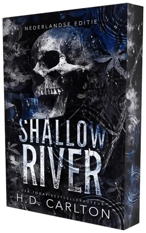Donkerblauwe en zwarte boekcover met schedel en waterdruppel effect voor dark romance shallow river door h.d