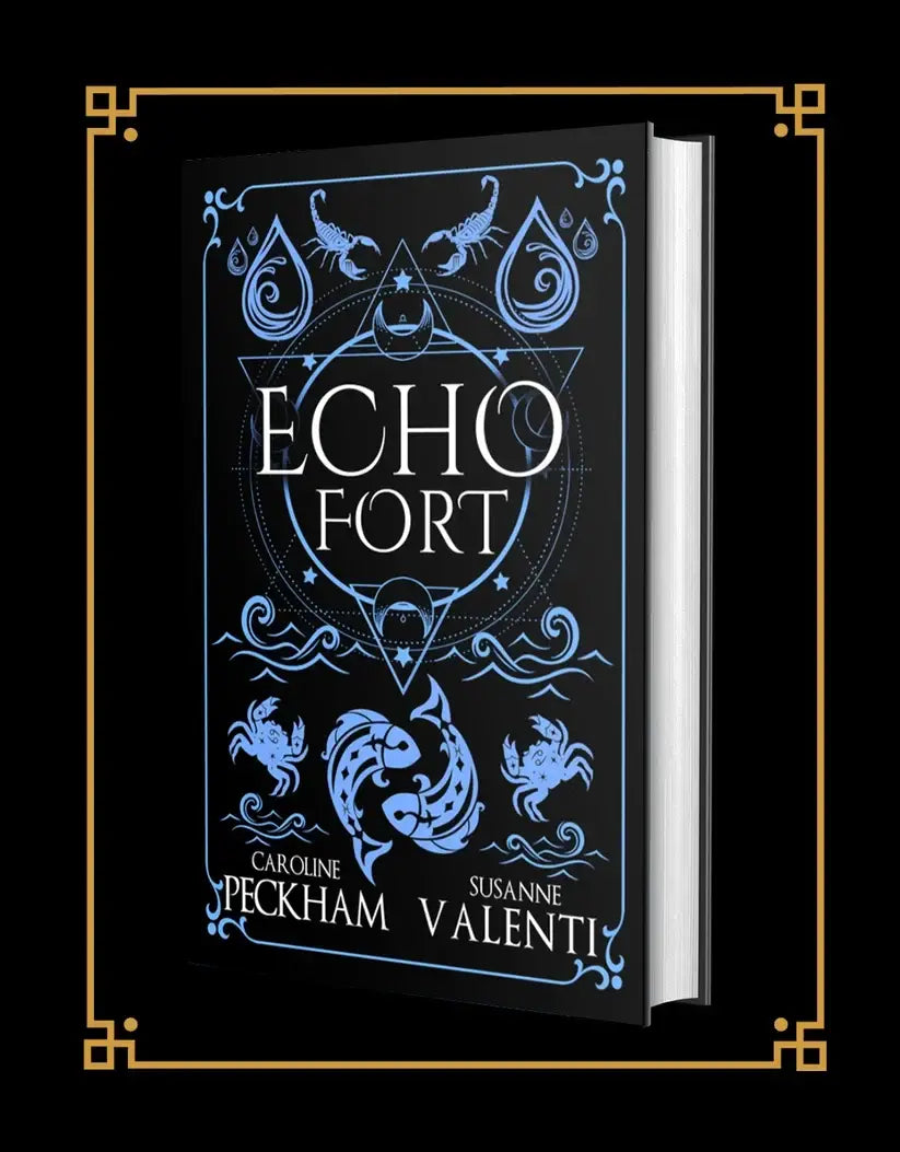 Zwarte hardcover echo fort boek met blauwe en witte schorpioen en geometrische illustraties door caroline peckham